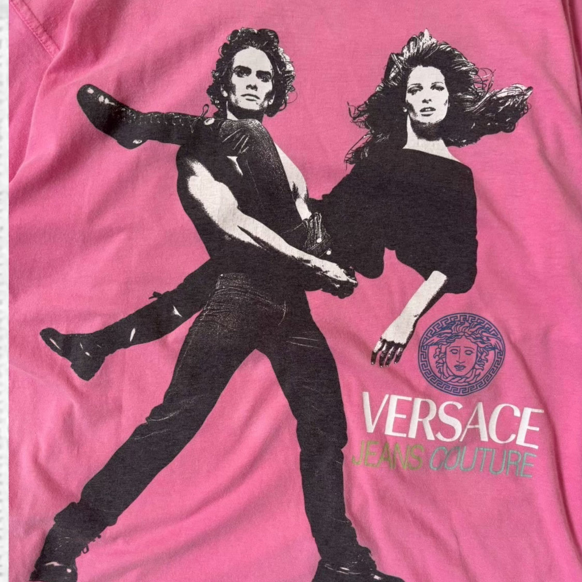 VERSACE JEANS COUTURE 90s photo by Richard Avedon Graphic Print Pink T-shirts